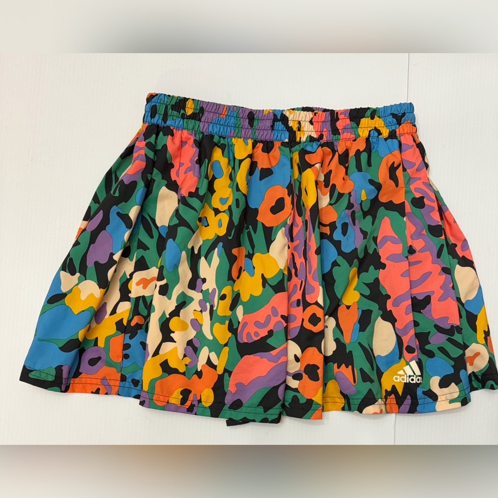 Adidas Sportswear Shorts – Graphic Retro Print - S - Picture 3 of 16